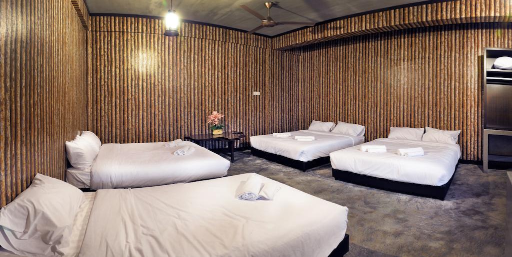 Hs Farm Waterpark Hotel Muar Szoba fotó